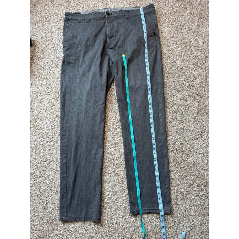 Quiksilver Mens Pants, size 38, Khaki, Straight fit; charcoal gray
